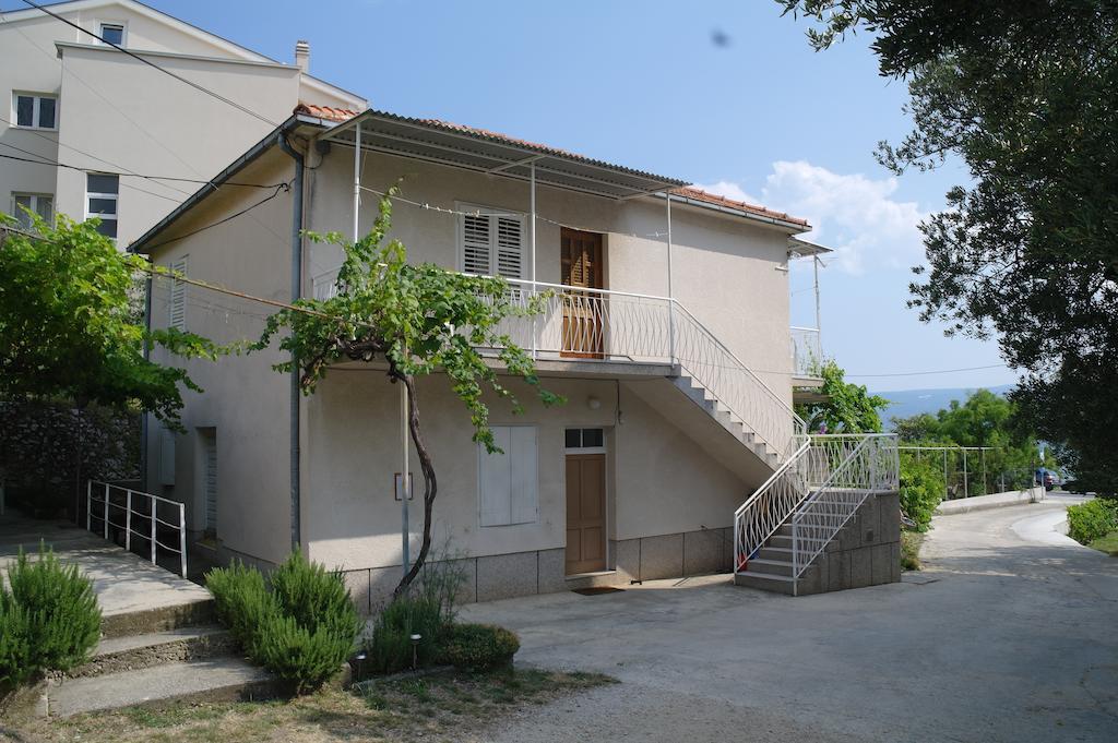 Hostel Guesthouse Mira โอมิช ภายนอก รูปภาพ