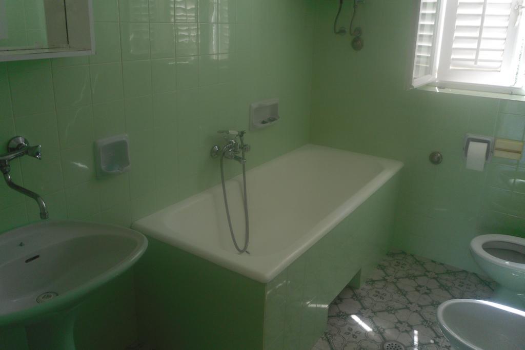 Hostel Guesthouse Mira โอมิช ห้อง รูปภาพ