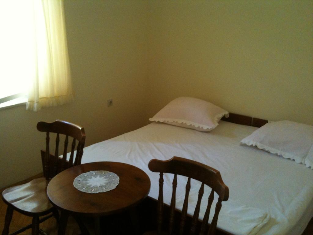 Hostel Guesthouse Mira โอมิช ห้อง รูปภาพ
